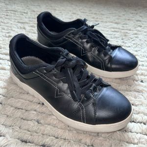 Diesel s-studdzy lace sneakers size 9 in black